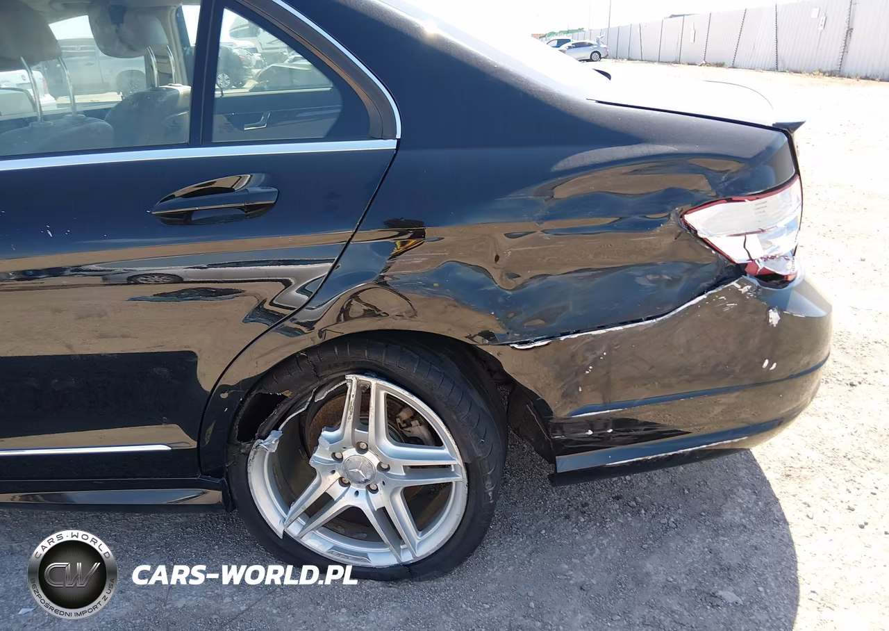 2010 Mercedes-Benz C 350 Sport VIN:WDDGF5GB9AF428588 - 12