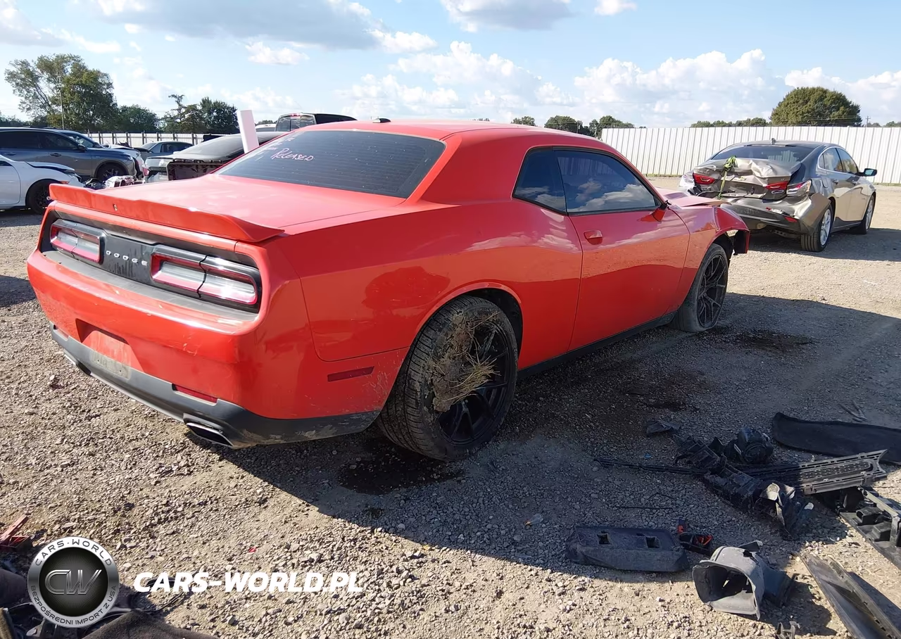 2019 Dodge Challenger Sxt VIN:2C3CDZAGXKH563531 - 4