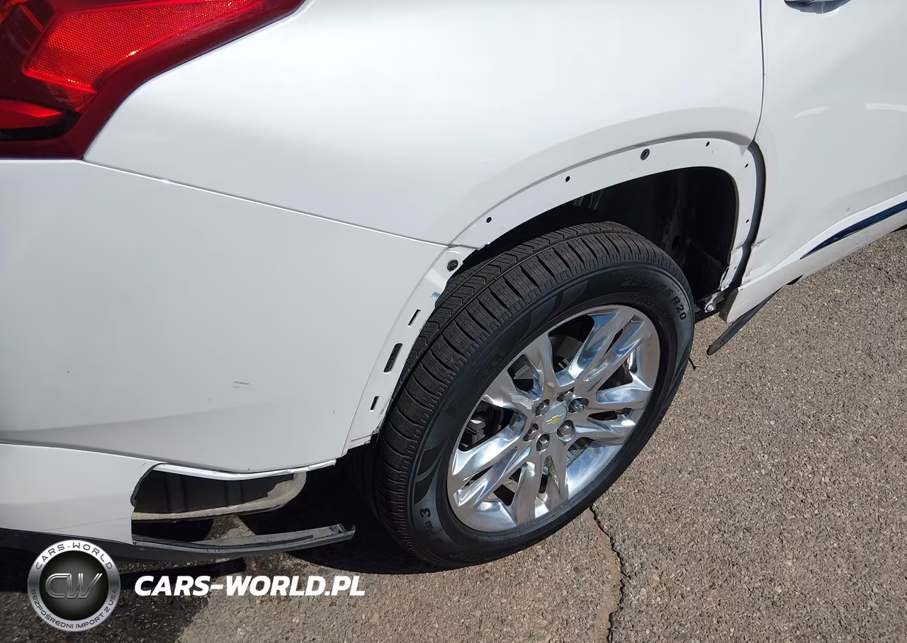 2019 Chevrolet Traverse High Country VIN:1GNEVJKW6KJ124454 - 17
