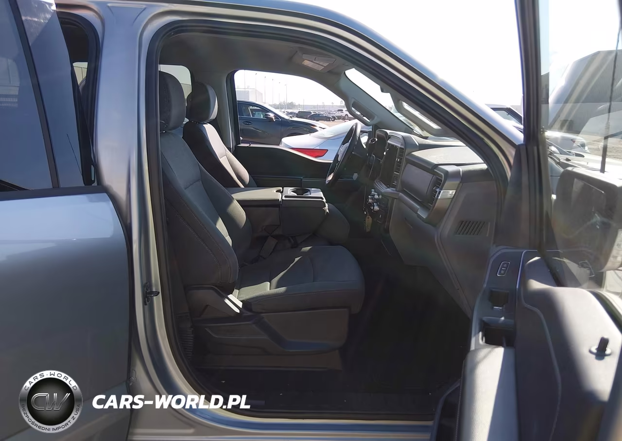 2025 Ford F-150 Xlt VIN:1FTEW3K82SKE88609 - 5
