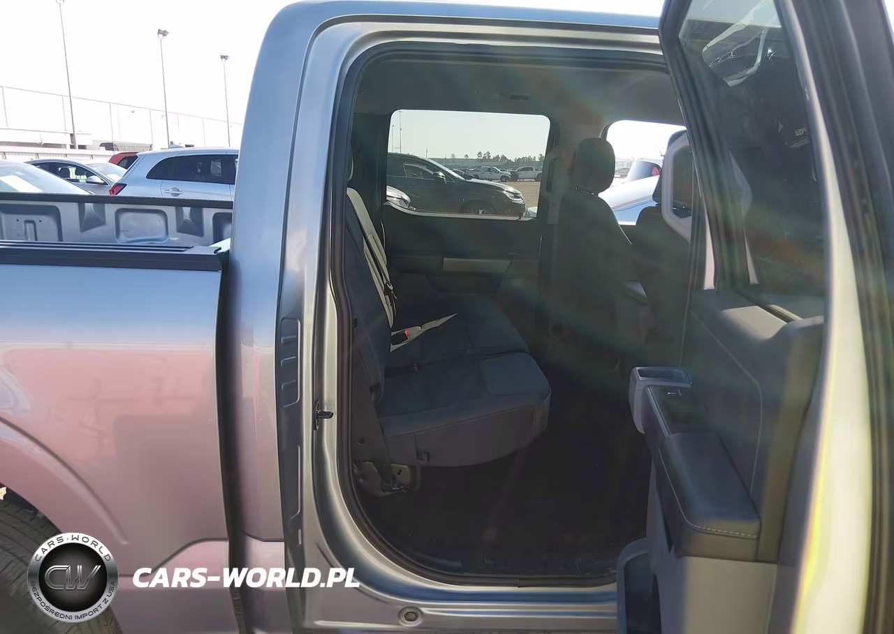 2025 Ford F-150 Xlt VIN:1FTEW3K82SKE88609 - 8