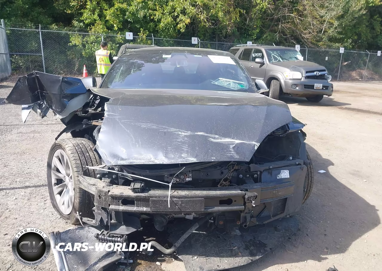 2018 Tesla Model S VIN:5YJSA1E24JF263231 - 11