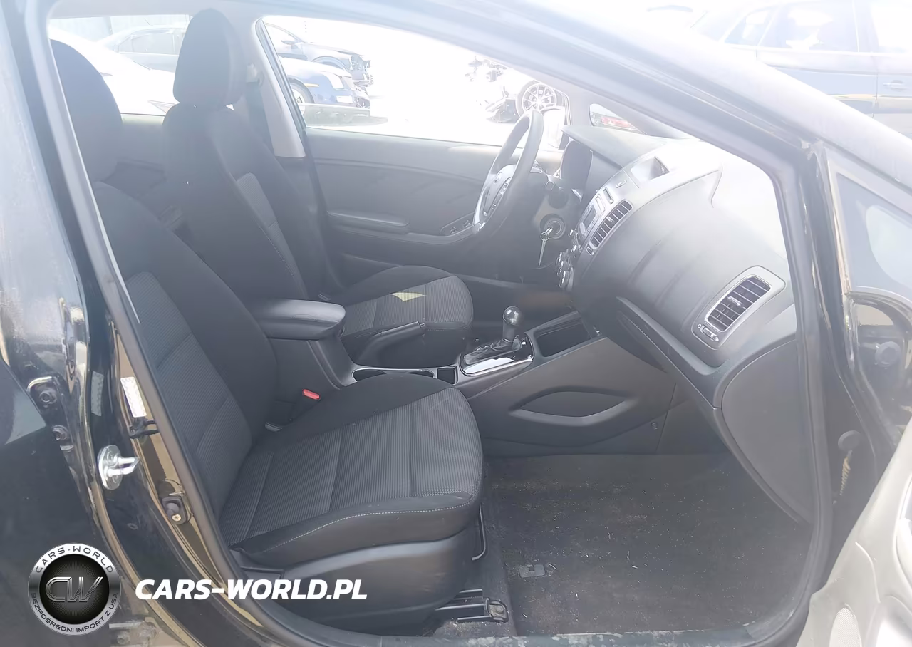 2018 Kia Forte Lx VIN:KNAFK5A89J5773900 - 5