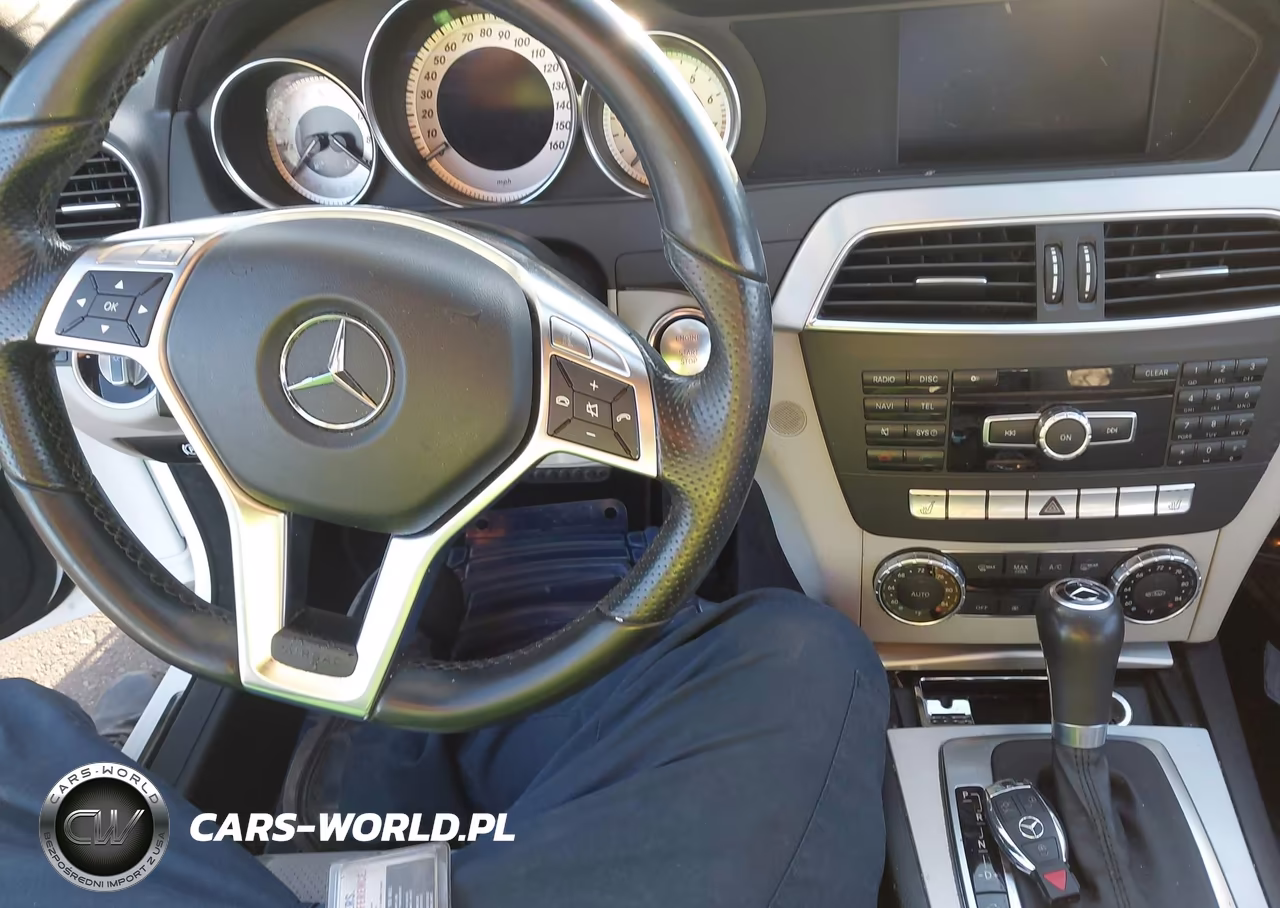 2014 Mercedes-Benz C 250 Sport VIN:WDDGF4HB8EA945330 - 11