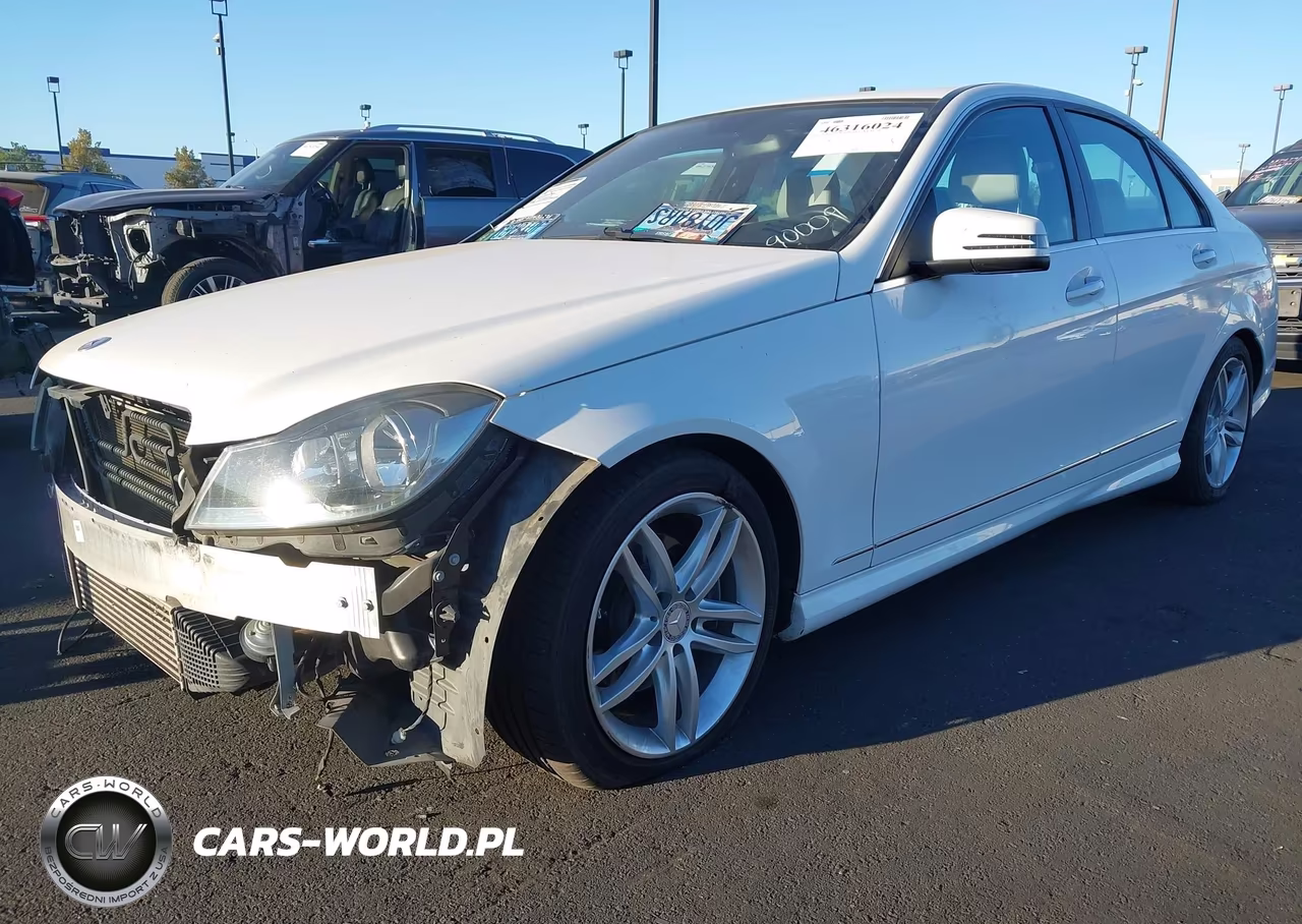 2014 Mercedes-Benz C 250 Sport VIN:WDDGF4HB8EA945330 - 2