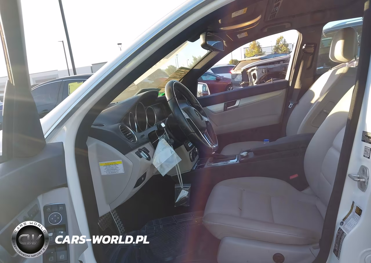 2014 Mercedes-Benz C 250 Sport VIN:WDDGF4HB8EA945330 - 5