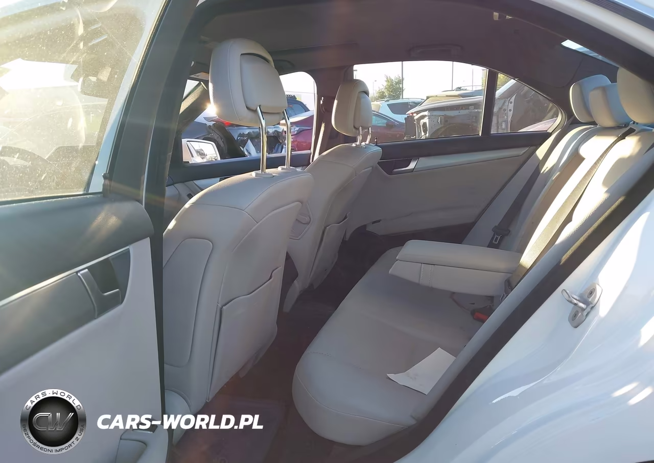 2014 Mercedes-Benz C 250 Sport VIN:WDDGF4HB8EA945330 - 8