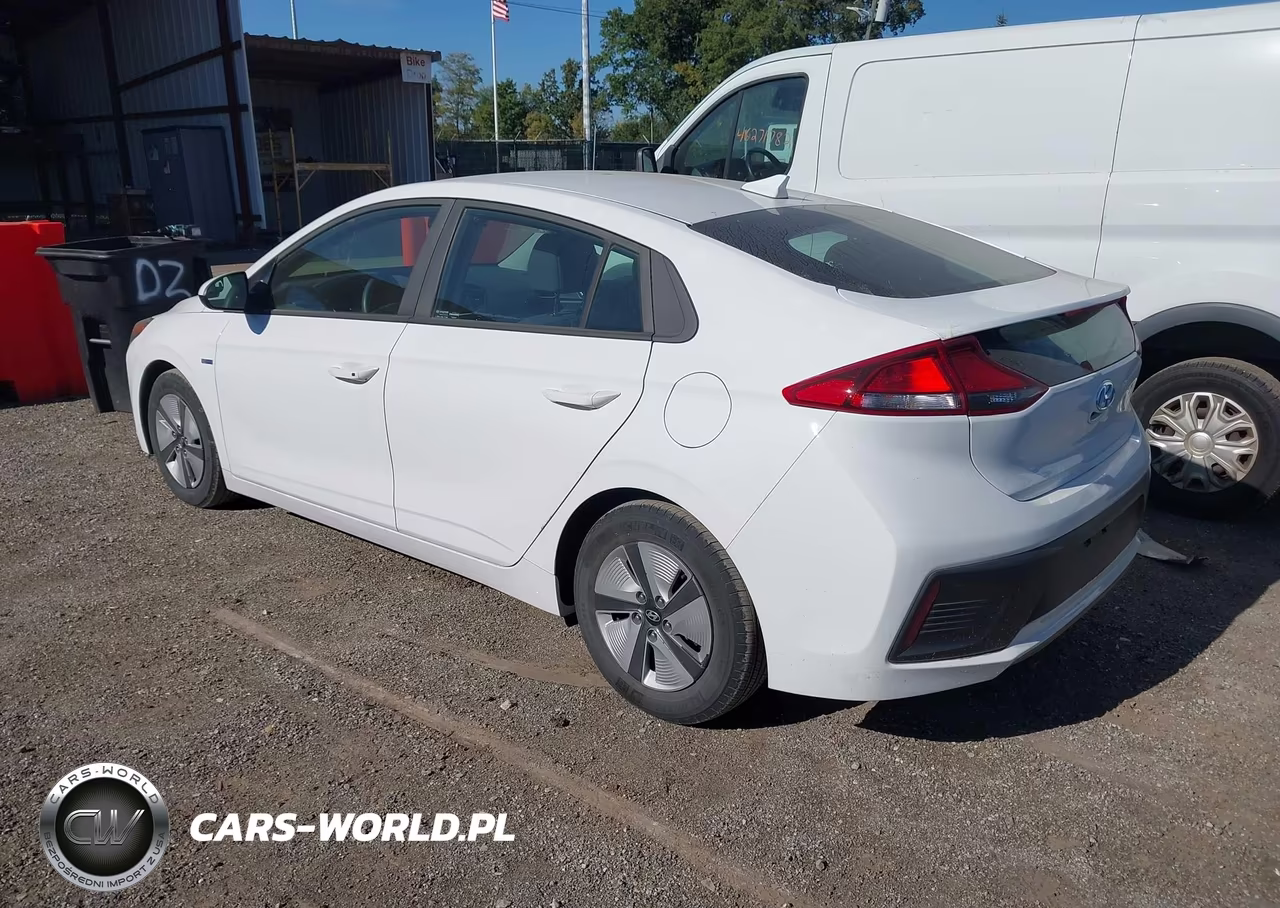 2018 Hyundai Ioniq Hybrid Blue VIN:KMHC65LC3JU076199 - 3