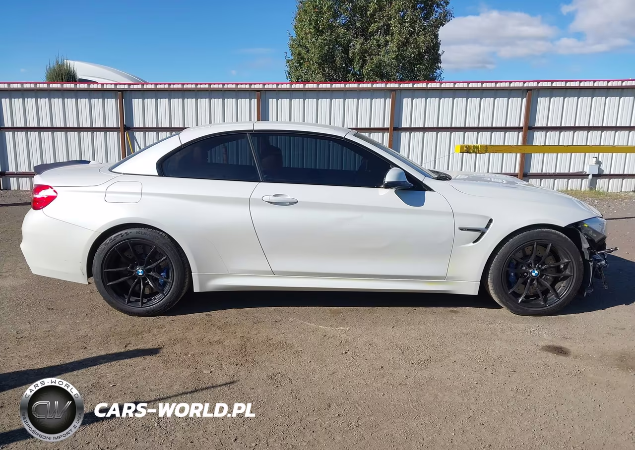2015 BMW M4 VIN:WBS3U9C5XFJ967661 - 13