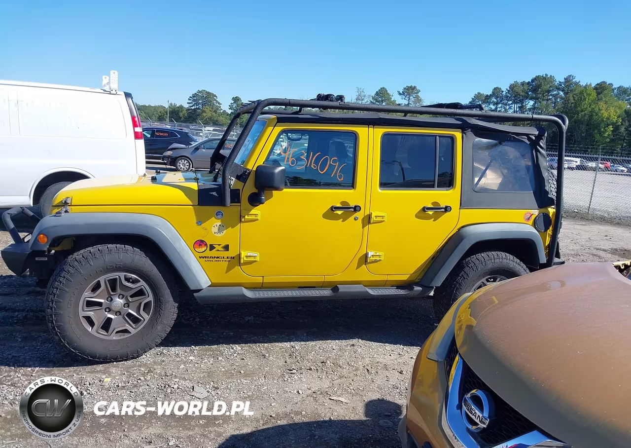 2008 Jeep Wrangler Unlimited X VIN:1J4GA39118L569484 - 14