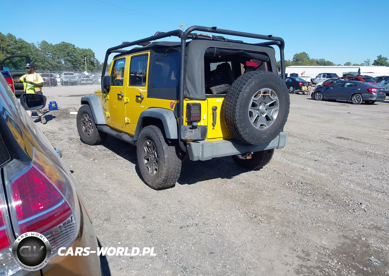 2008 Jeep Wrangler Unlimited X VIN:1J4GA39118L569484 - 3