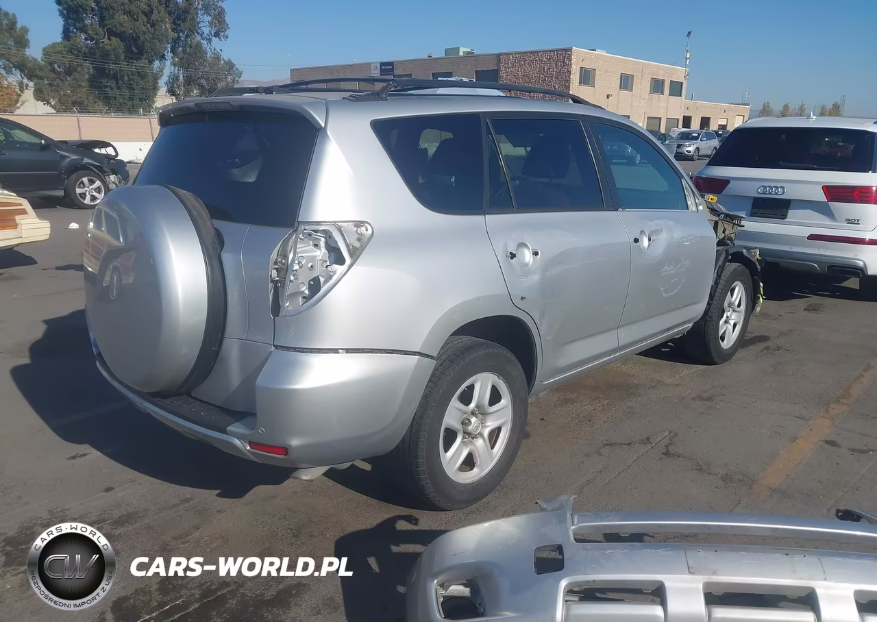 2011 Toyota Rav4 VIN:2T3ZF4DV5BW086066 - 4