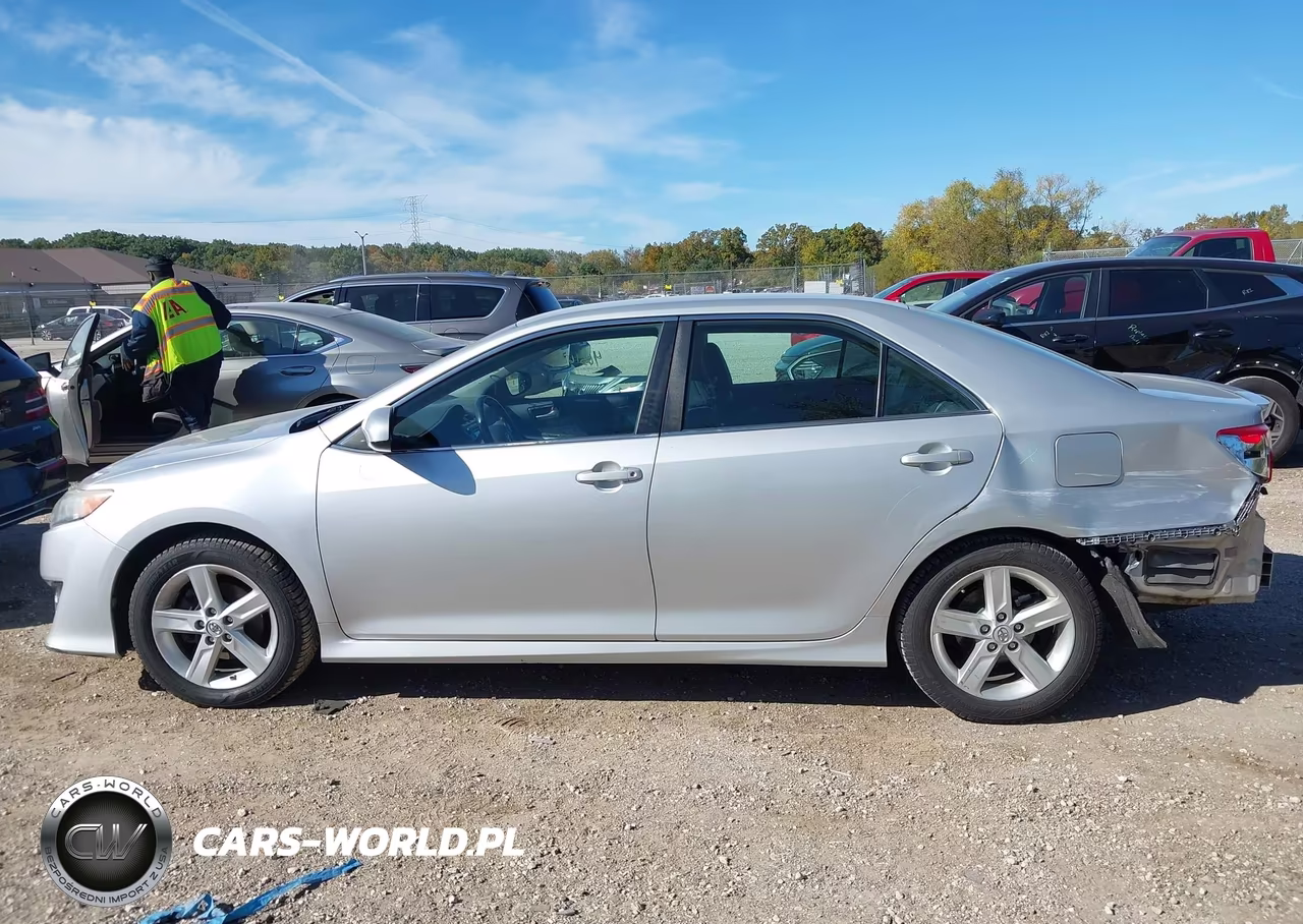 2014 Toyota Camry Se VIN:4T1BF1FK8EU419893 - 14