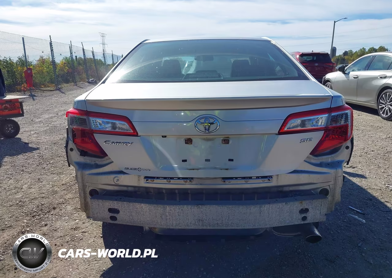 2014 Toyota Camry Se VIN:4T1BF1FK8EU419893 - 16