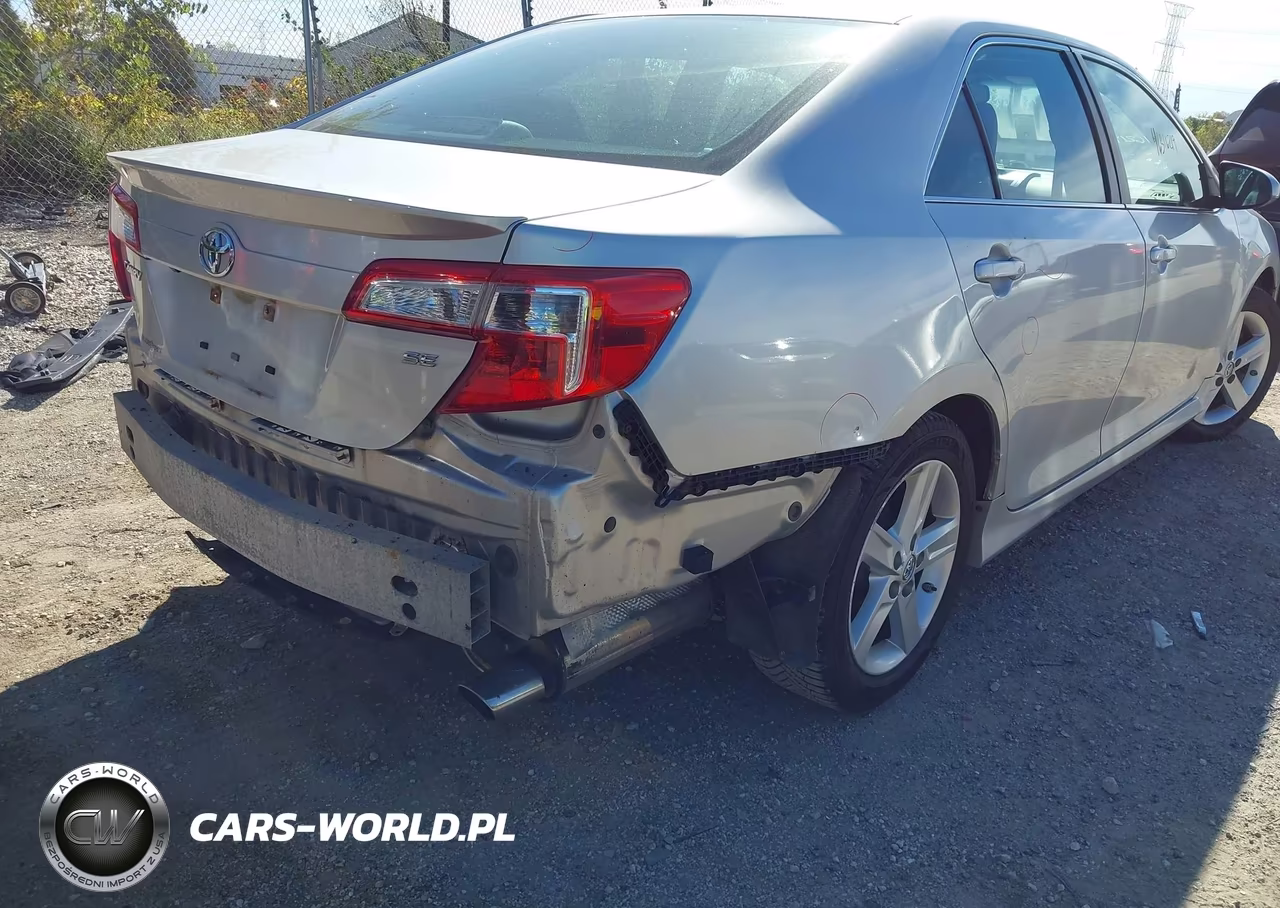 2014 Toyota Camry Se VIN:4T1BF1FK8EU419893 - 17