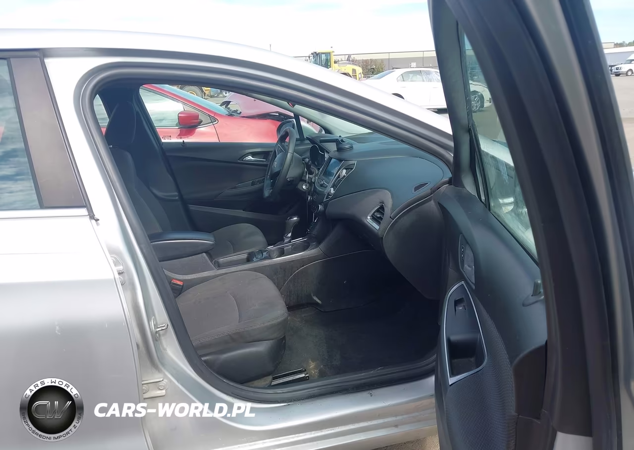 2019 Chevrolet Cruze Lt VIN:3G1BE6SMXKS598647 - 5