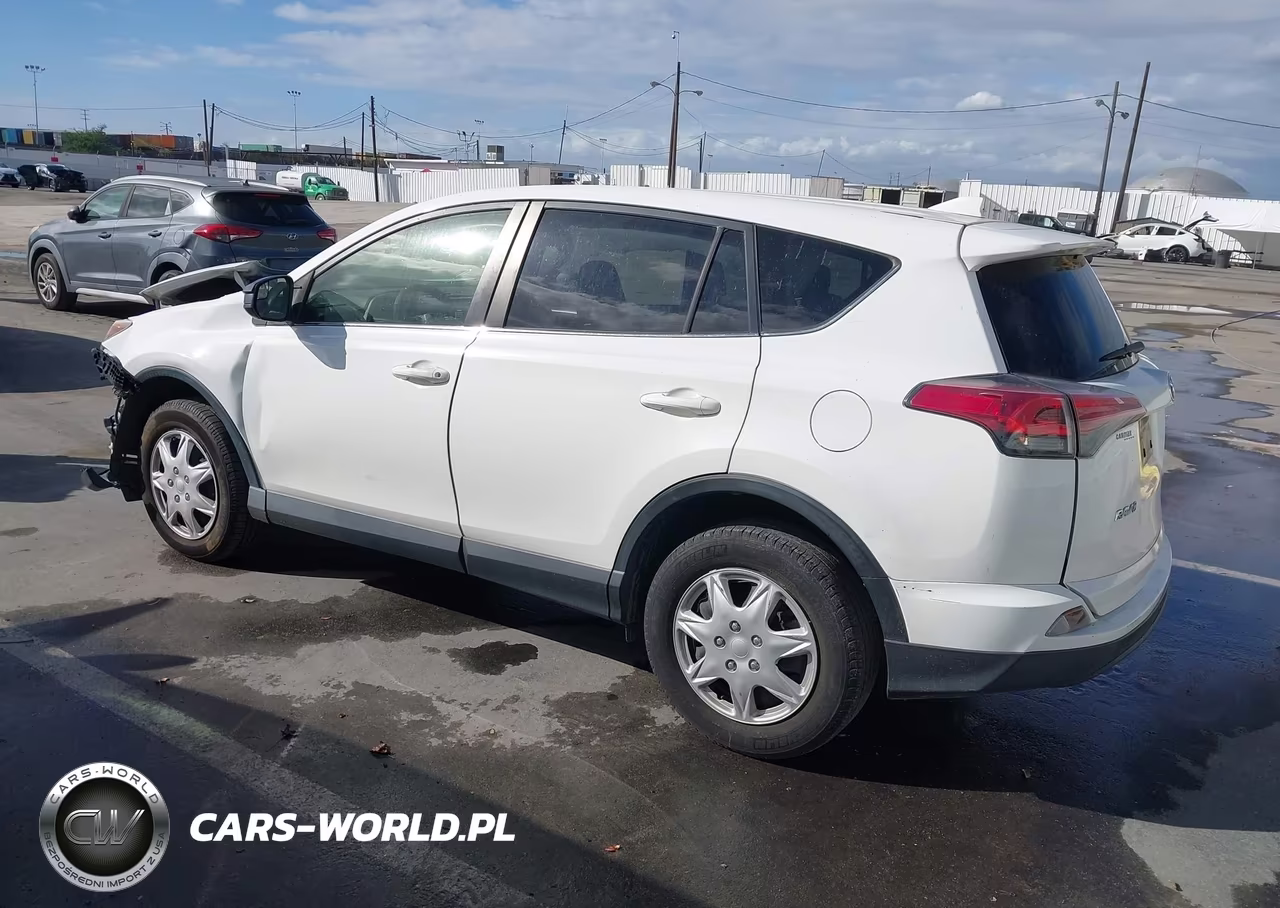 2017 Toyota Rav4 Le VIN:JTMZFREV0HJ717938 - 3