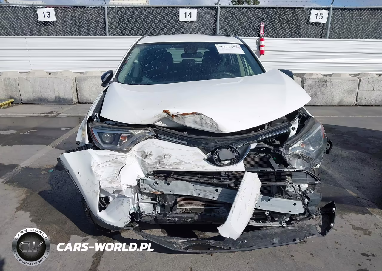 2017 Toyota Rav4 Le VIN:JTMZFREV0HJ717938 - 6