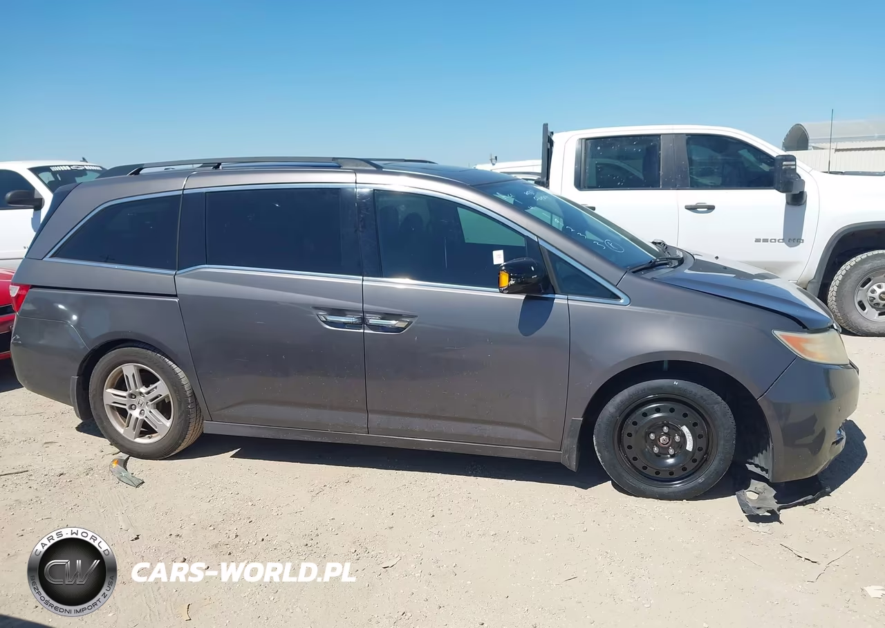 2013 Honda Odyssey Touring-Touring Elite VIN:5FNRL5H94DB079629 - 13