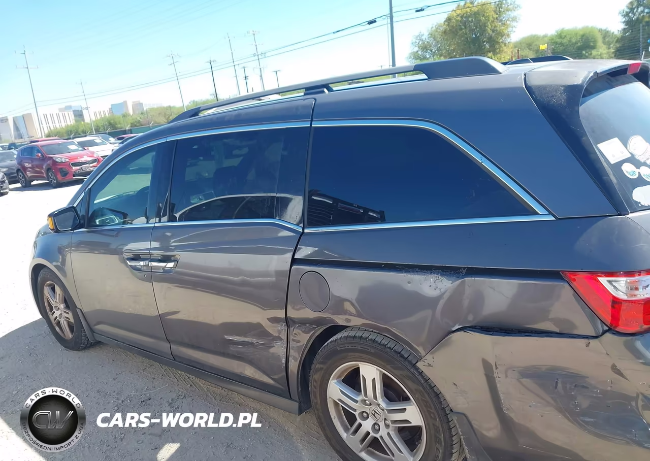 2013 Honda Odyssey Touring-Touring Elite VIN:5FNRL5H94DB079629 - 14