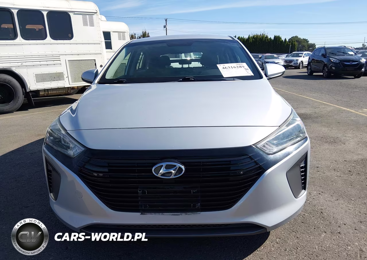2018 Hyundai Ioniq Hybrid Blue VIN:KMHC65LC9JU099759 - 12