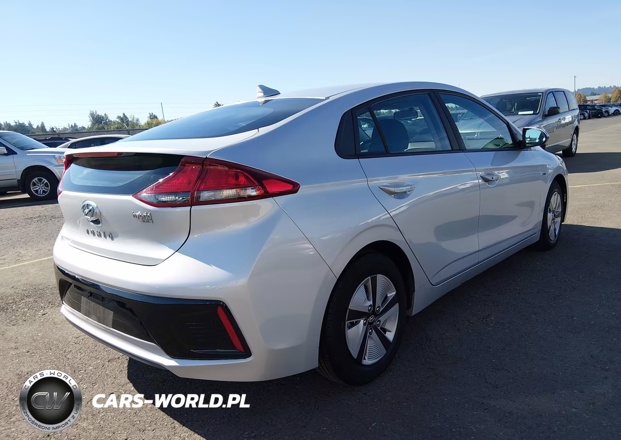 2018 Hyundai Ioniq Hybrid Blue VIN:KMHC65LC9JU099759 - 4