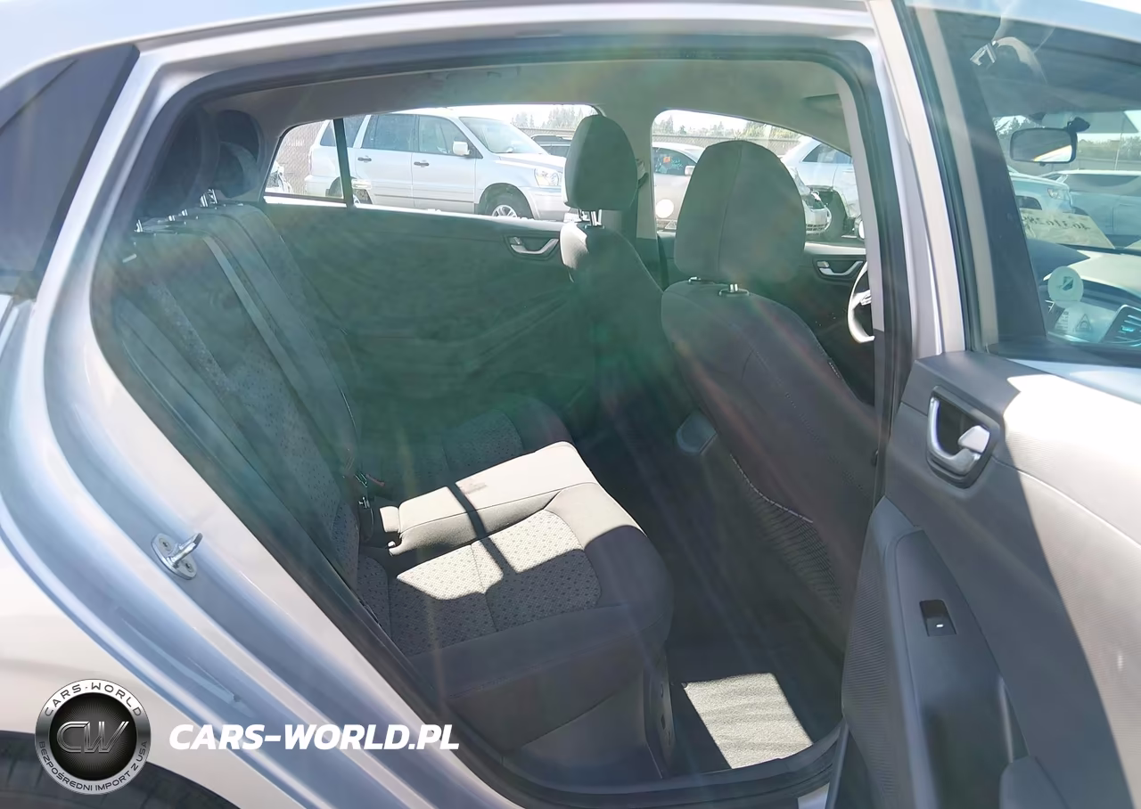 2018 Hyundai Ioniq Hybrid Blue VIN:KMHC65LC9JU099759 - 8
