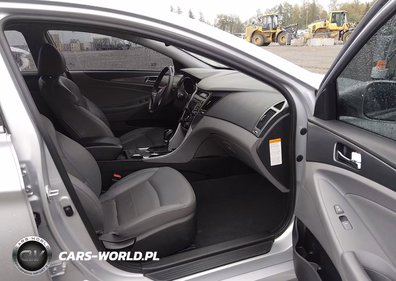 2012 Hyundai Sonata Hybrid VIN:KMHEC4A46CA033648 - 17