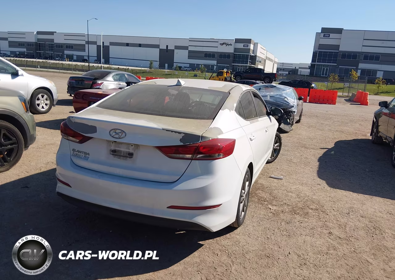 2017 Hyundai Elantra Se VIN:5NPD84LF6HH045878 - 4