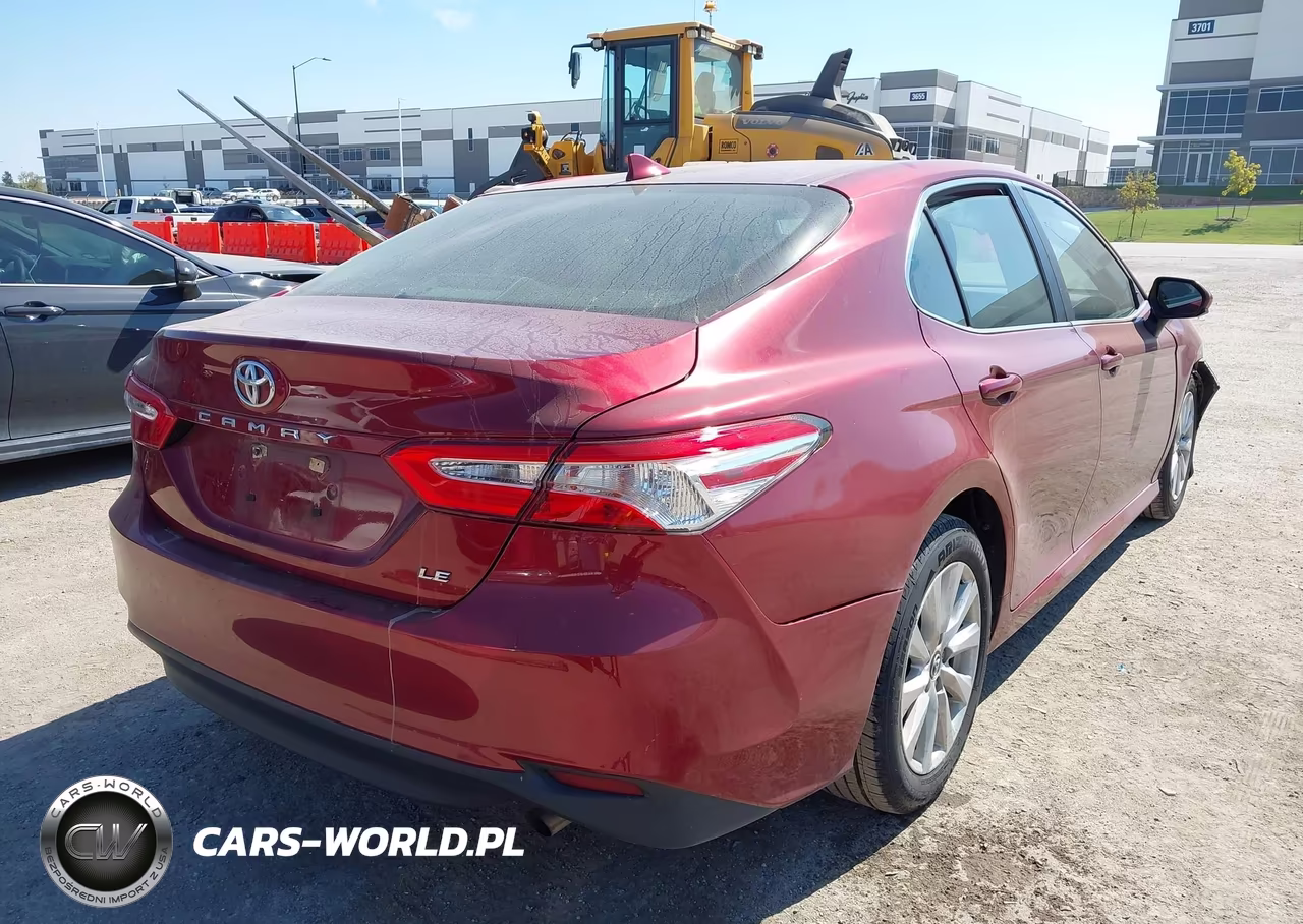 2019 Toyota Camry Le VIN:4T1B11HK1KU782818 - 4