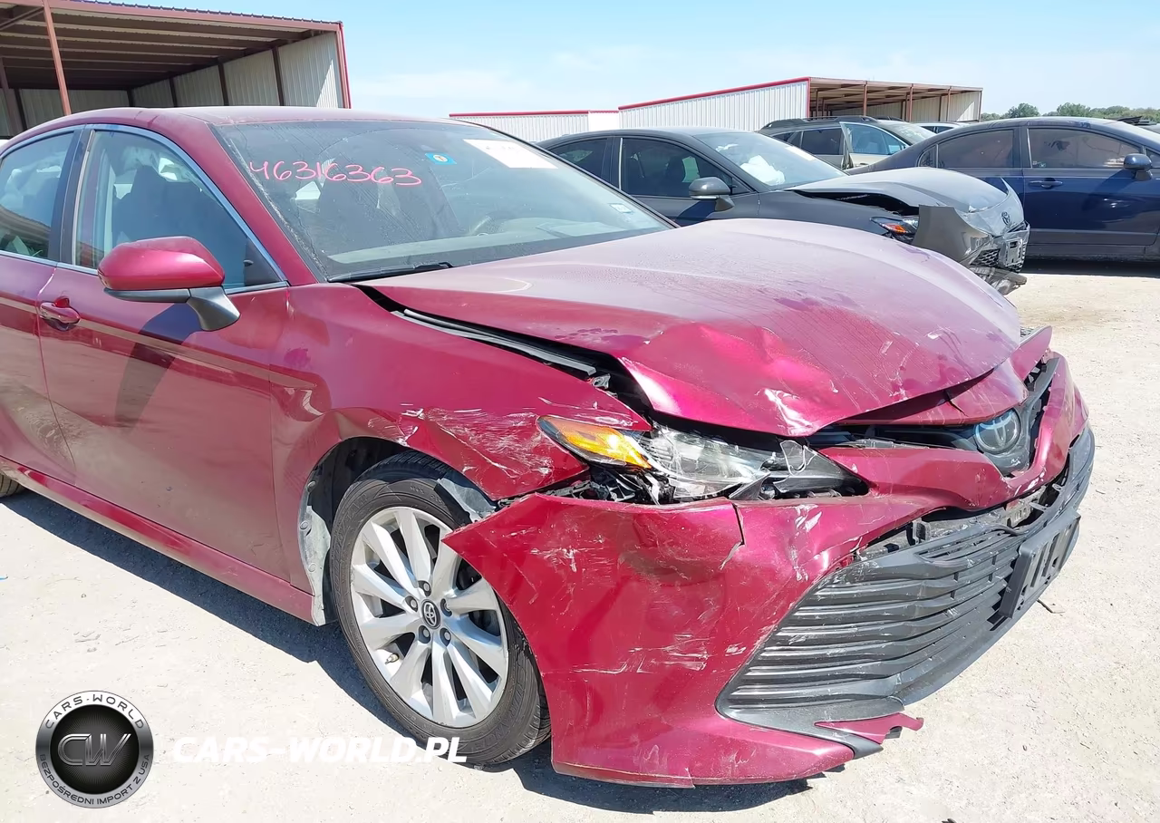 2019 Toyota Camry Le VIN:4T1B11HK1KU782818 - 6