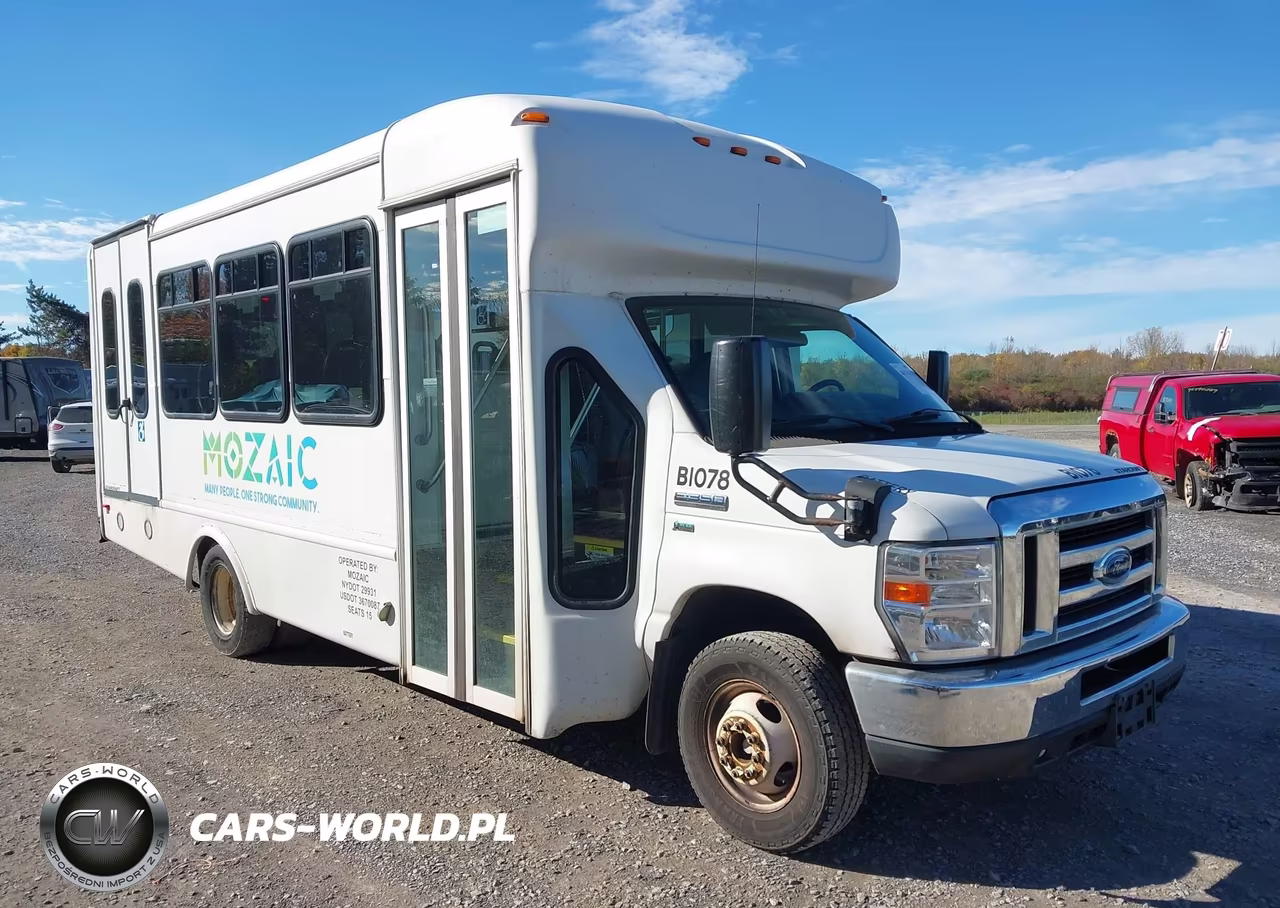 2018 Ford E-350 Cutaway