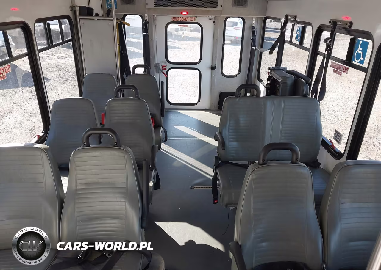 2018 Ford E-350 Cutaway VIN:1FDEE3F69JDC20988 - 7