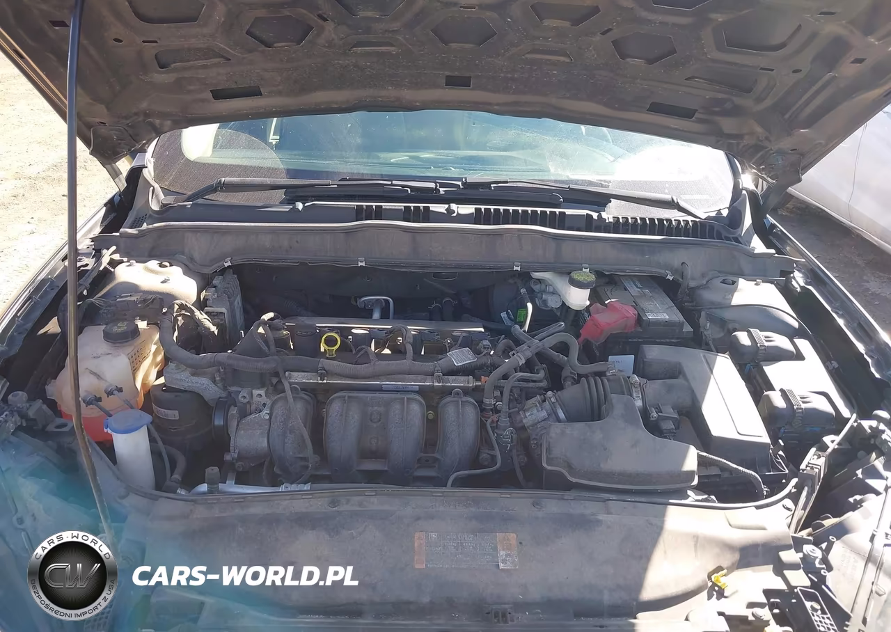 2019 Ford Fusion S VIN:3FA6P0G73KR282359 - 10