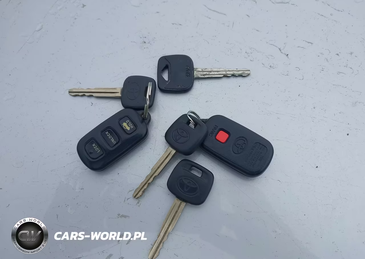 2005 Toyota Camry Le VIN:JTDBE32KX53019512 - 11