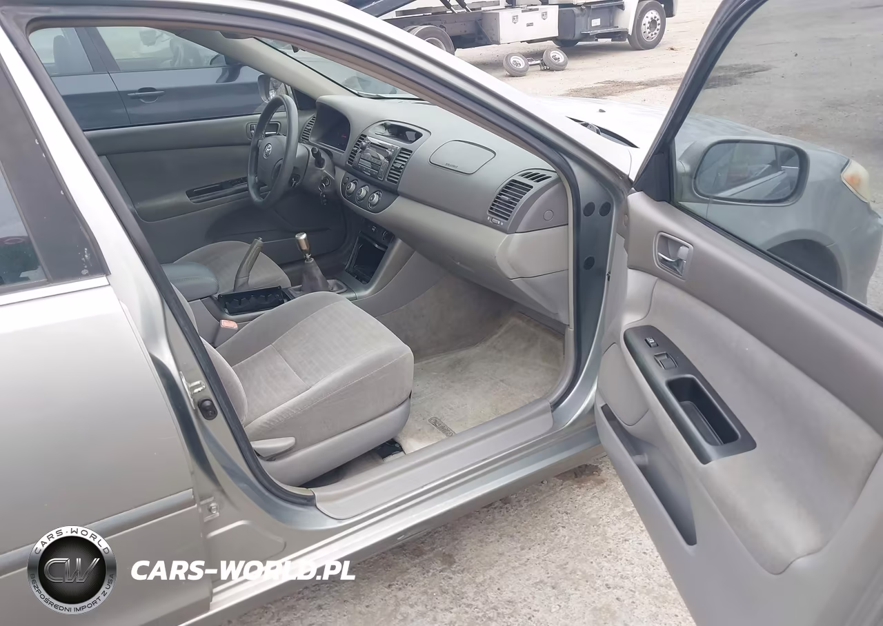 2005 Toyota Camry Le VIN:JTDBE32KX53019512 - 5