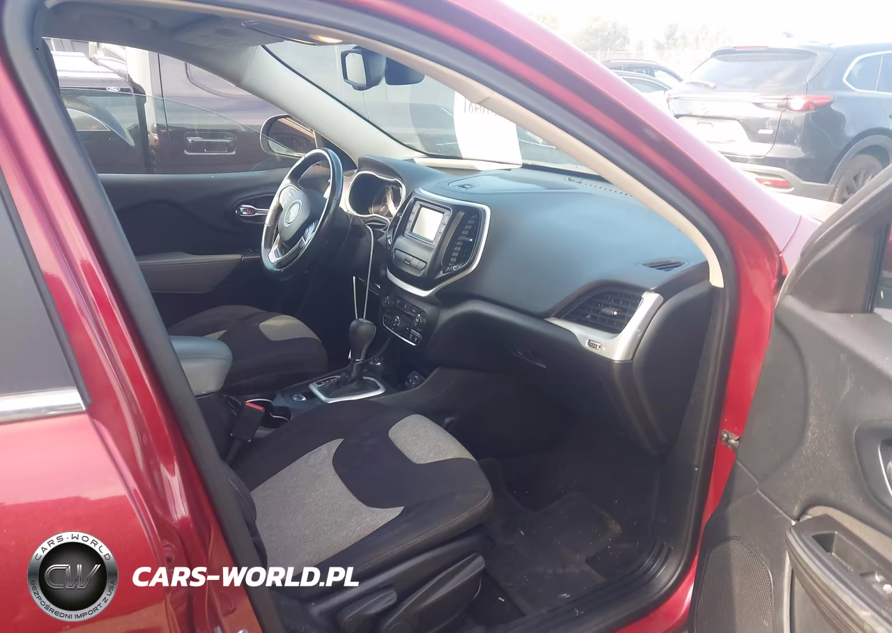 2014 Jeep Cherokee Latitude VIN:1C4PJMCB9EW156042 - 5