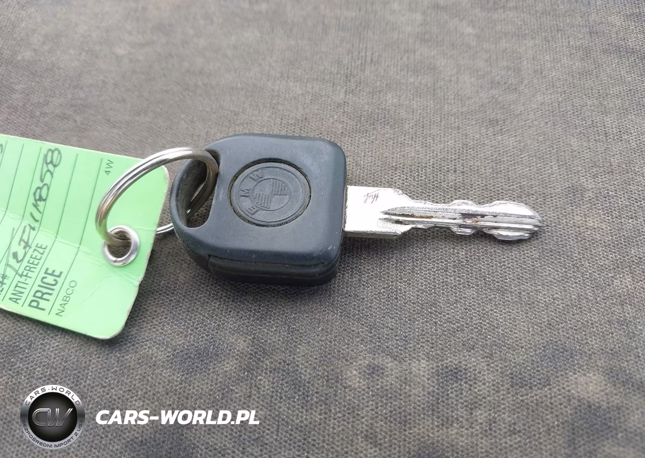 1991 BMW 325 Ic Automatic VIN:WBABB2319MEC24685 - 11