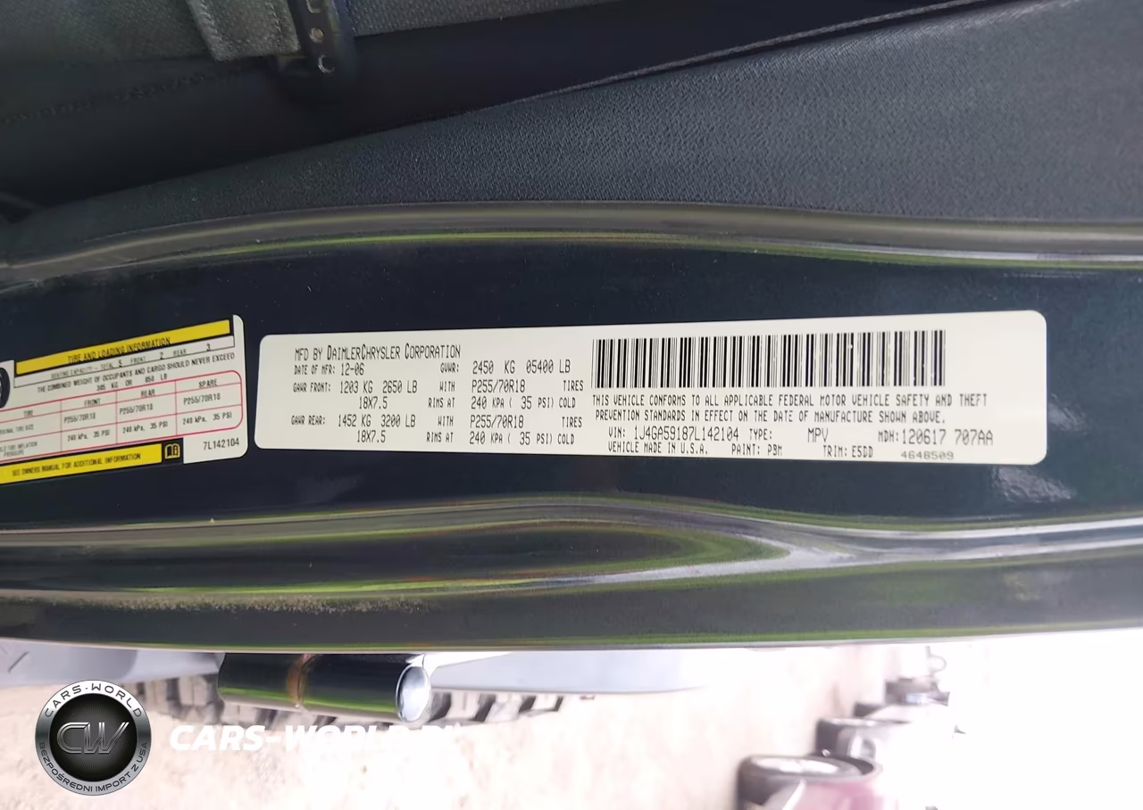 2007 Jeep Wrangler Unlimited Sahara VIN:1J4GA59187L142104 - 9