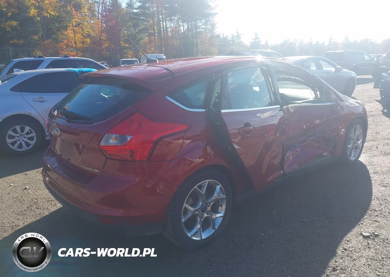 2014 Ford Focus Titanium VIN:1FADP3N24EL188770 - 4