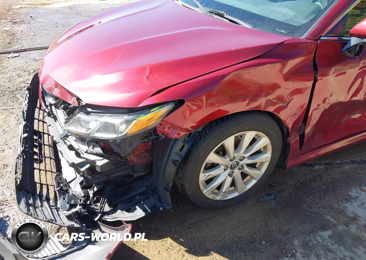 2018 Toyota Camry Le VIN:4T1B11HK5JU620317 - 20