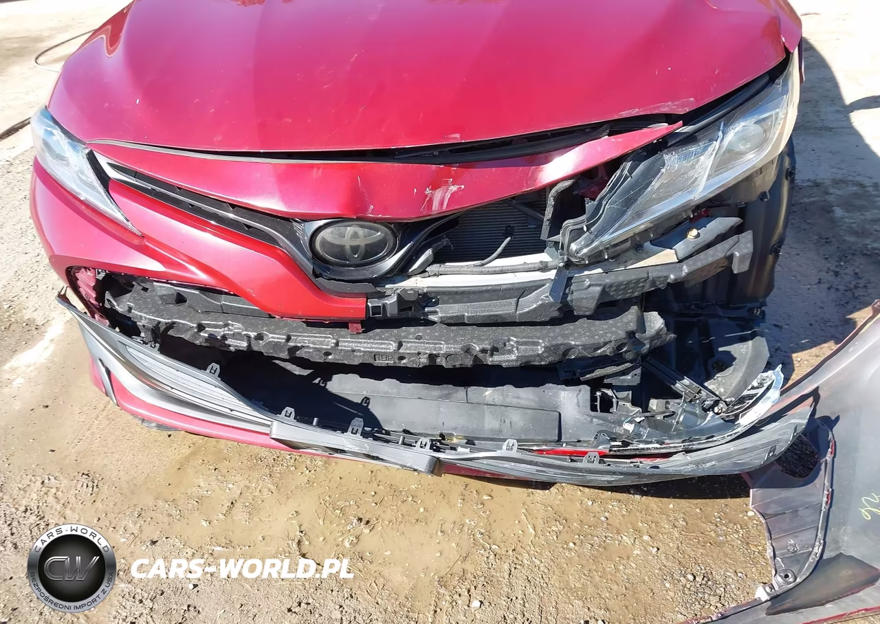 2018 Toyota Camry Le VIN:4T1B11HK5JU620317 - 21