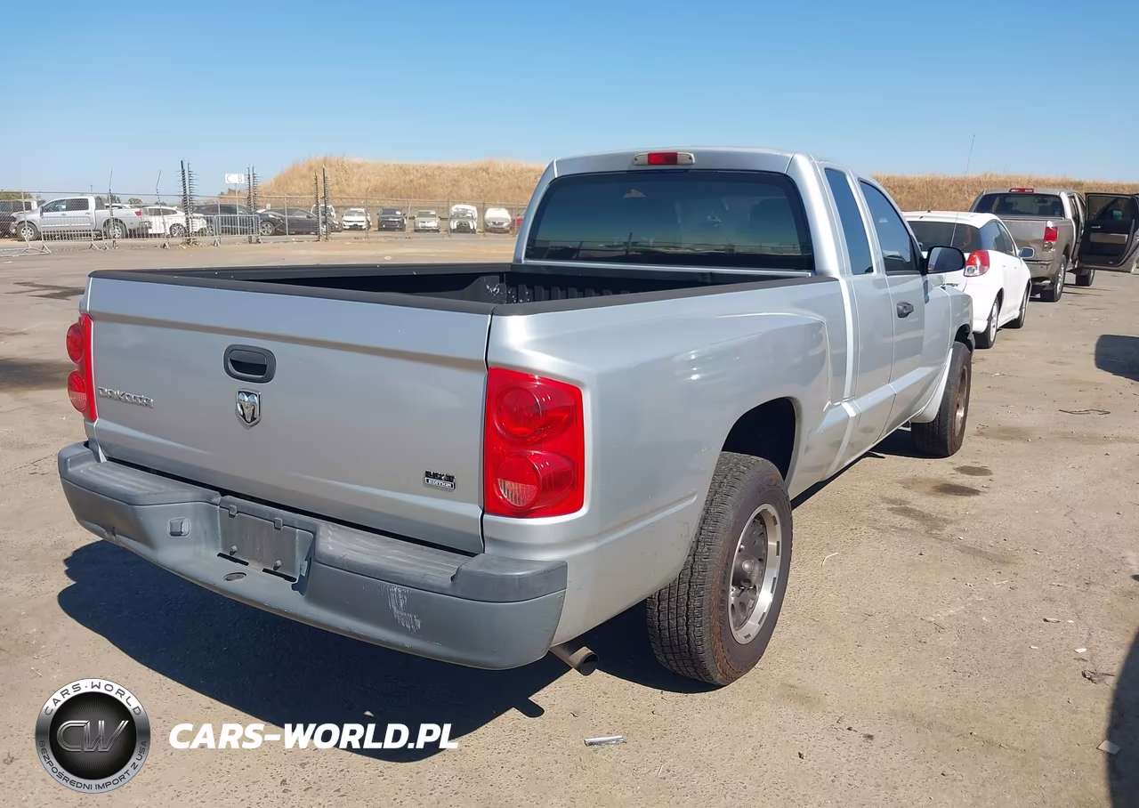 2005 Dodge Dakota St VIN:1D7HE22K75S283142 - 4