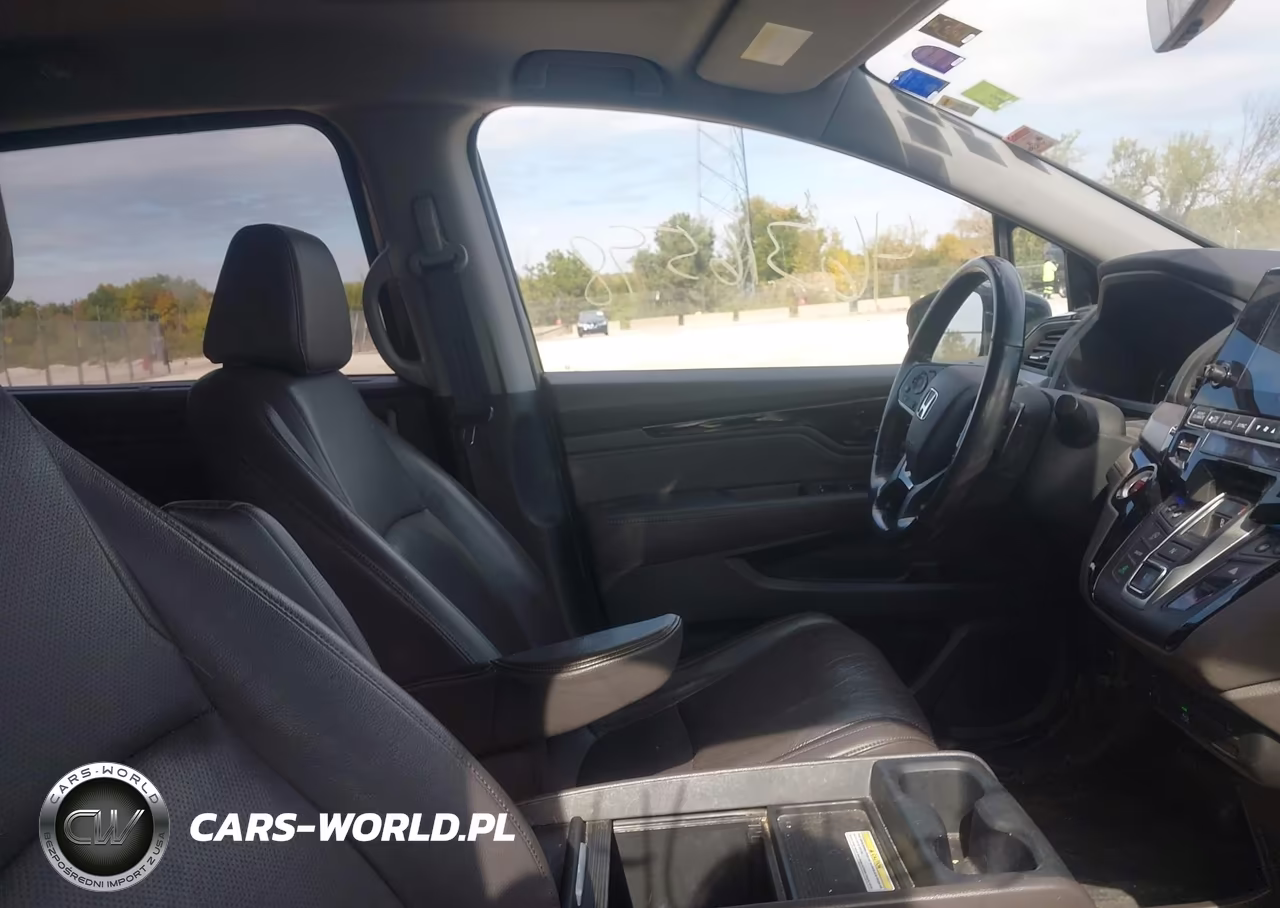 2018 Honda Odyssey Elite VIN:5FNRL6H99JB042660 - 5