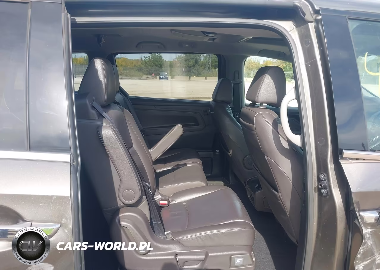 2018 Honda Odyssey Elite VIN:5FNRL6H99JB042660 - 8
