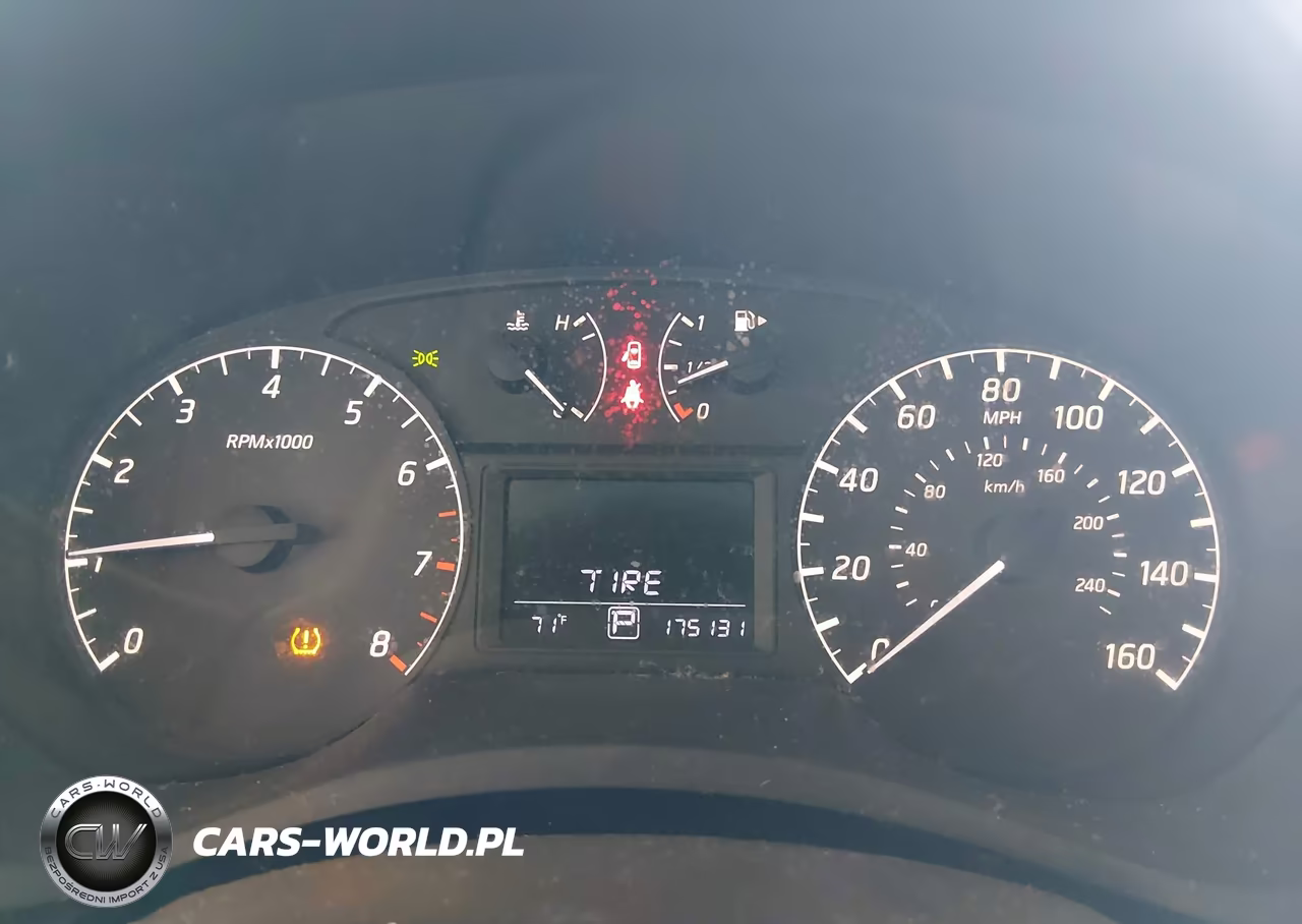 2016 Nissan Sentra S VIN:3N1AB7AP5GY326639 - 7