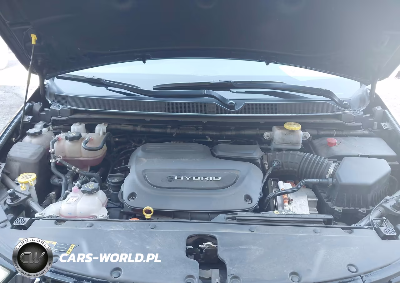 2023 Chrysler Pacifica Hybrid Touring L VIN:2C4RC1L76PR541700 - 10