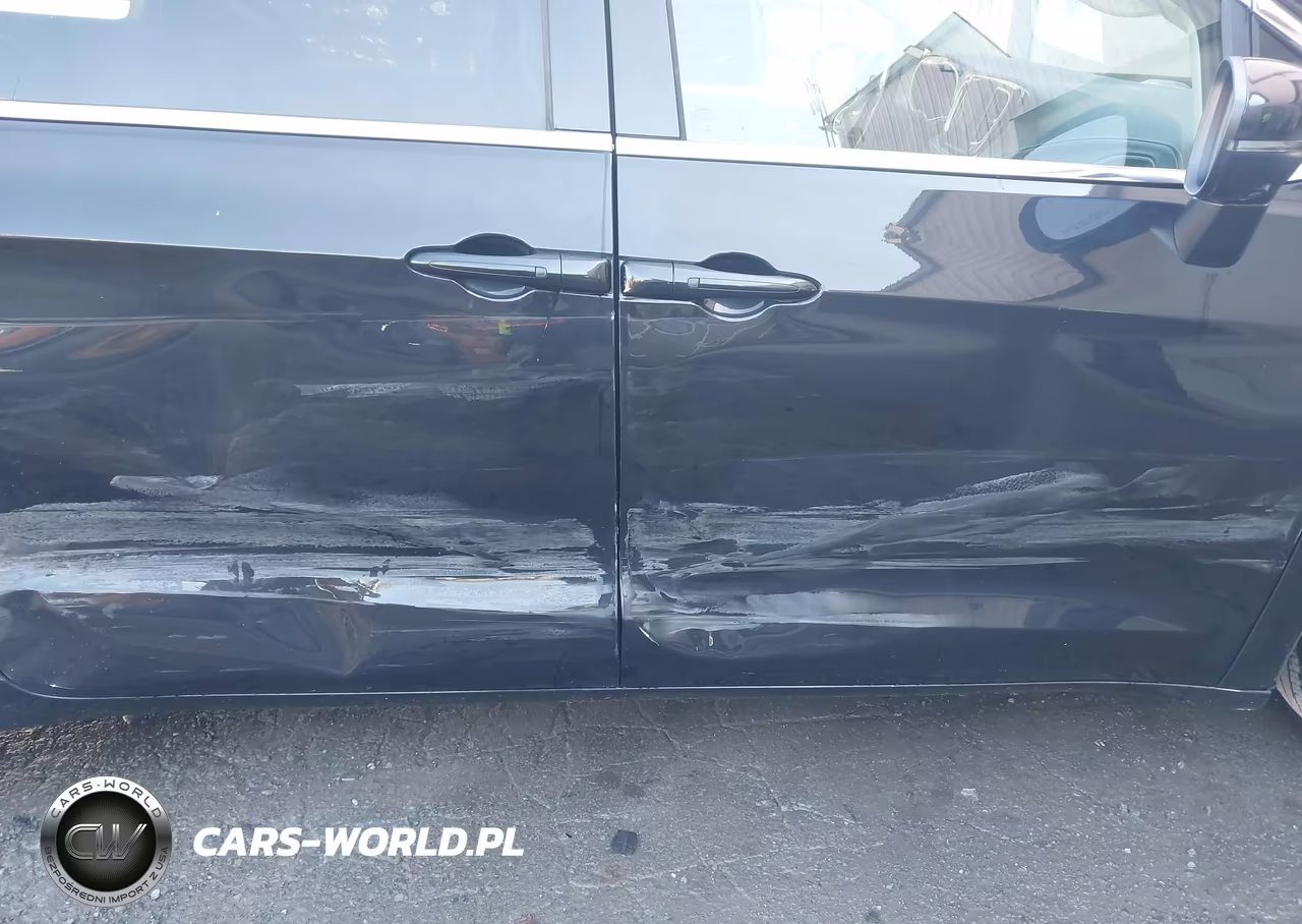2023 Chrysler Pacifica Hybrid Touring L VIN:2C4RC1L76PR541700 - 13