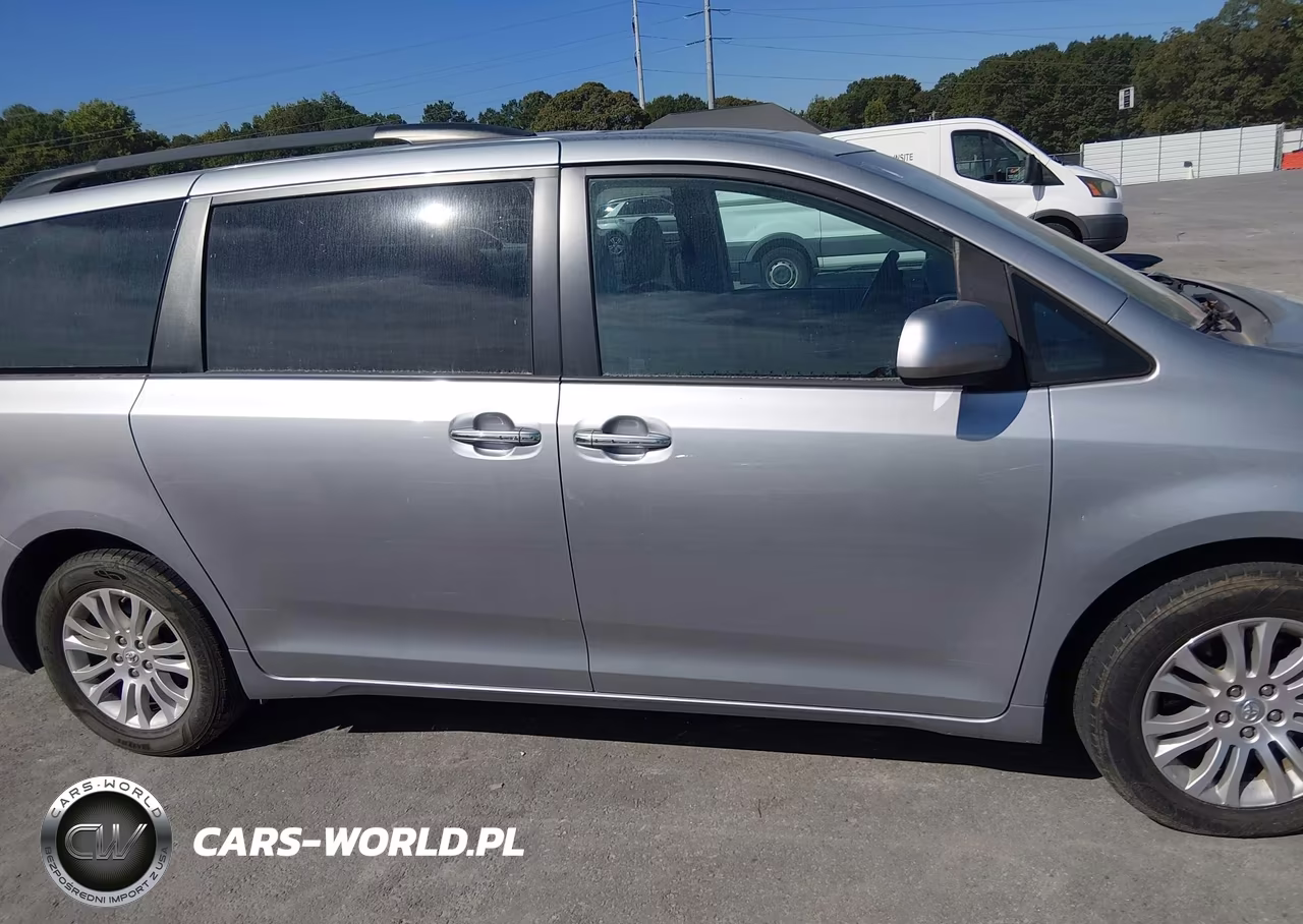 2017 Toyota Sienna Xle 8 Passenger VIN:5TDYZ3DC3HS857873 - 12
