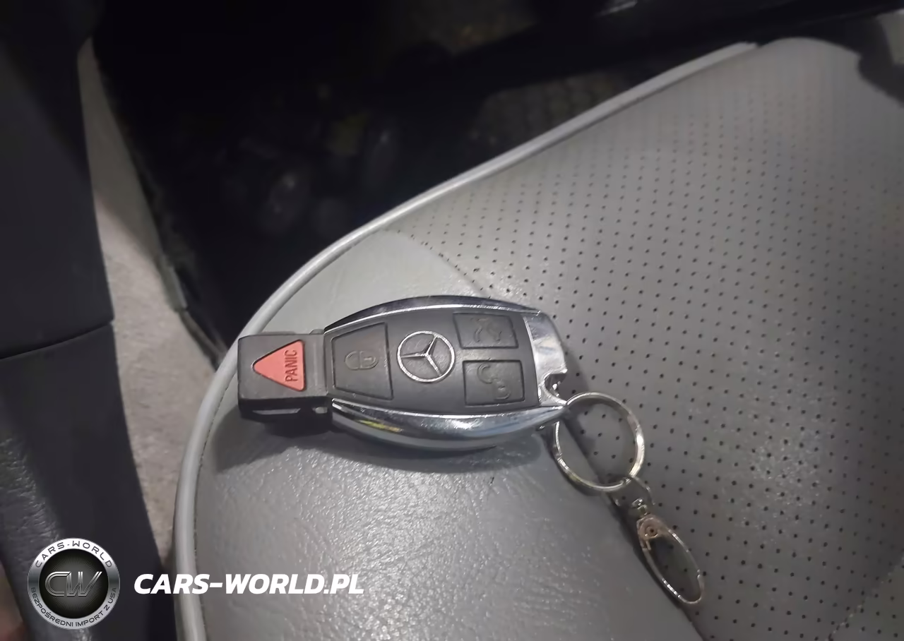 2000 Mercedes-Benz C 230 Kompressor VIN:WDBHA24G5YA848723 - 11